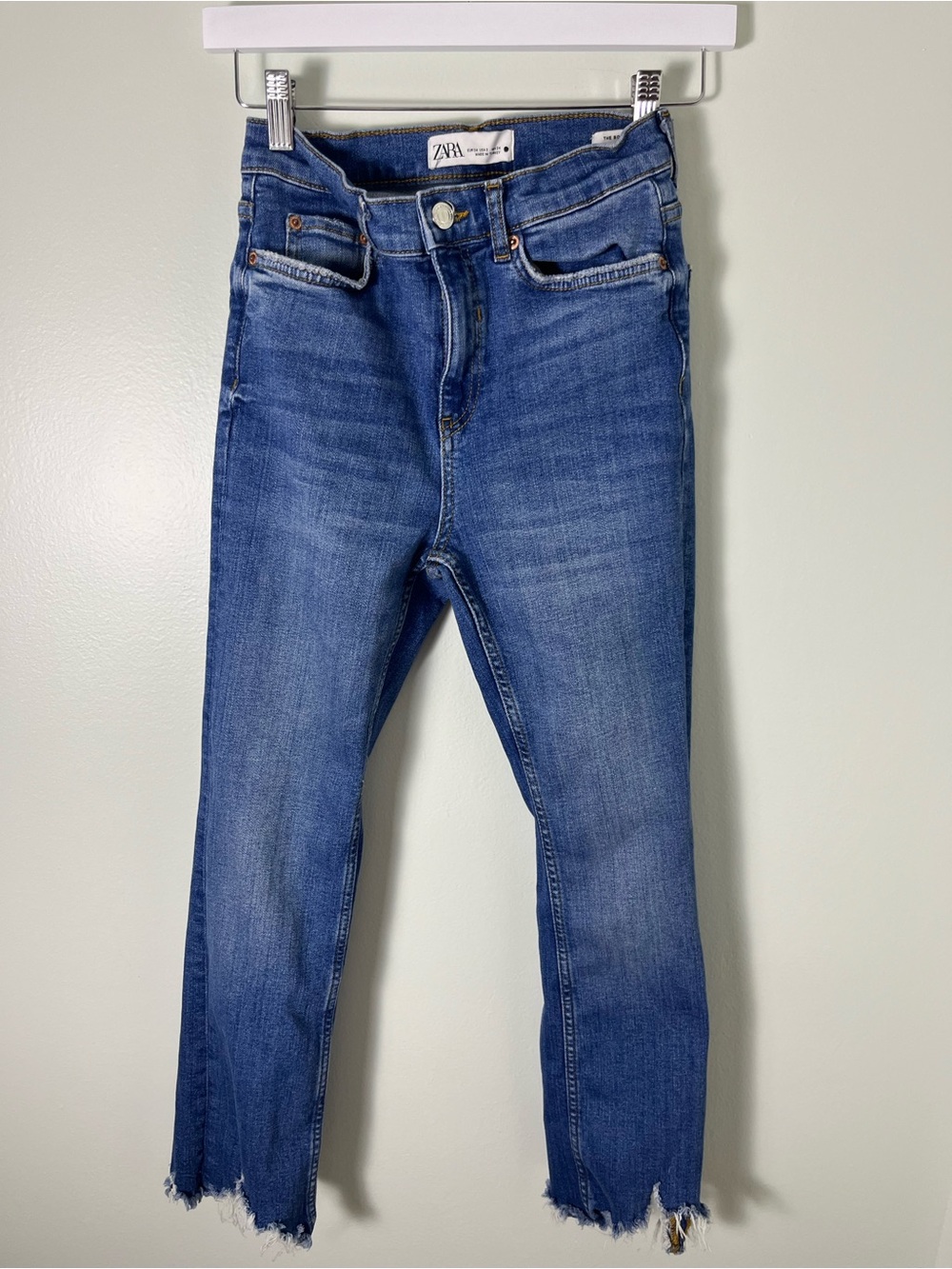 Zara Medium Blue Straight-Leg Jeans with Frayed Hem